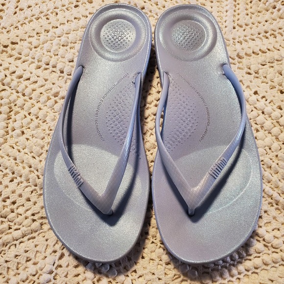FitFlop Sandals Womens Size 9 Lilac Microwobbleboard Flip Flops Comfort Shoes - Picture 2 of 6
